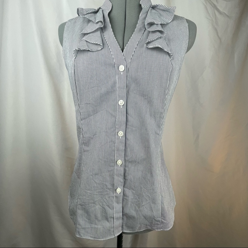 Tahari sleeveless ruffle blouse Med